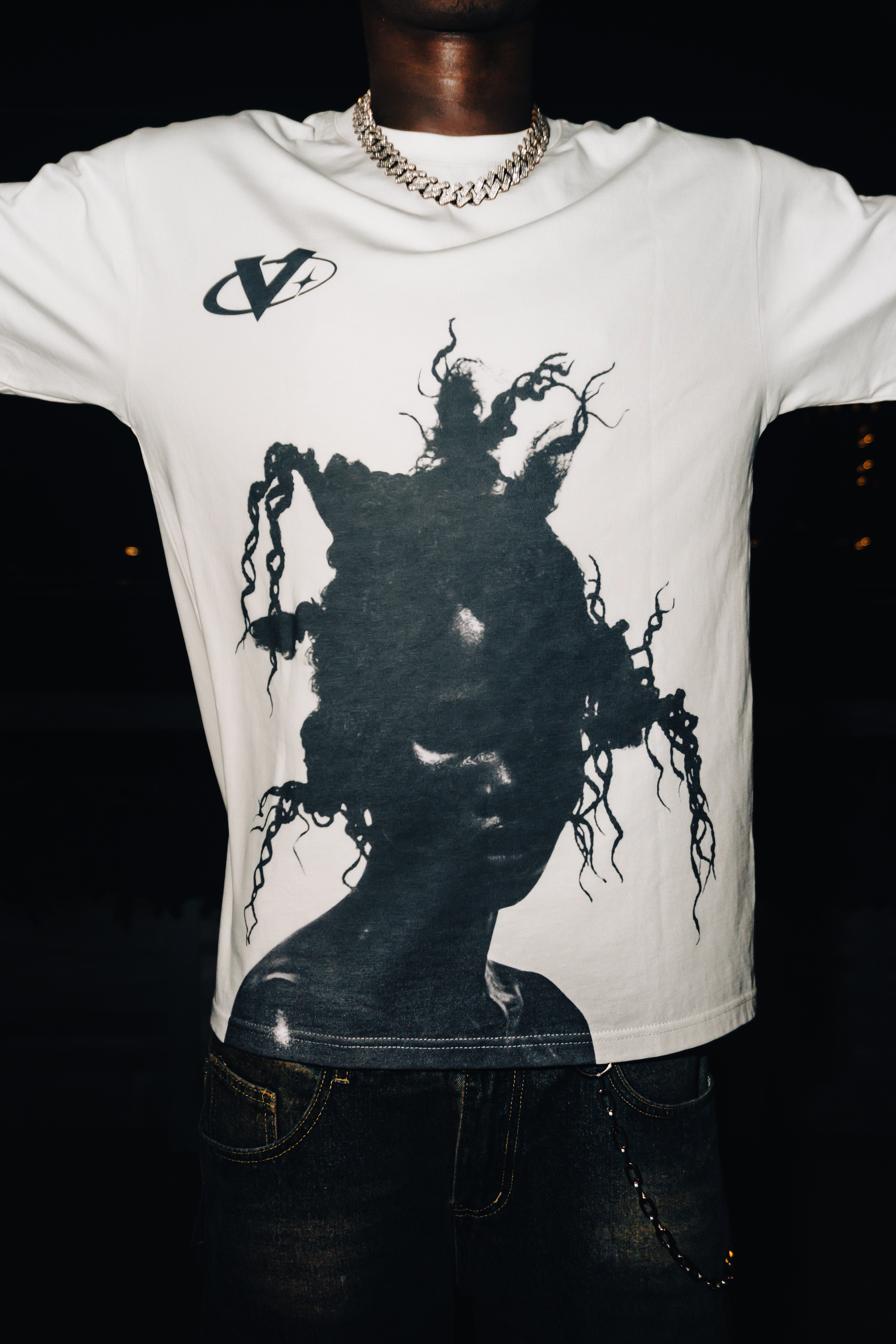 WHITE " QUEEN OF HEARTS " TSHIRT